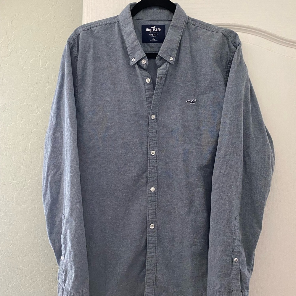 Hollister Men's Blue Epic Flex Button-Up Shirt
